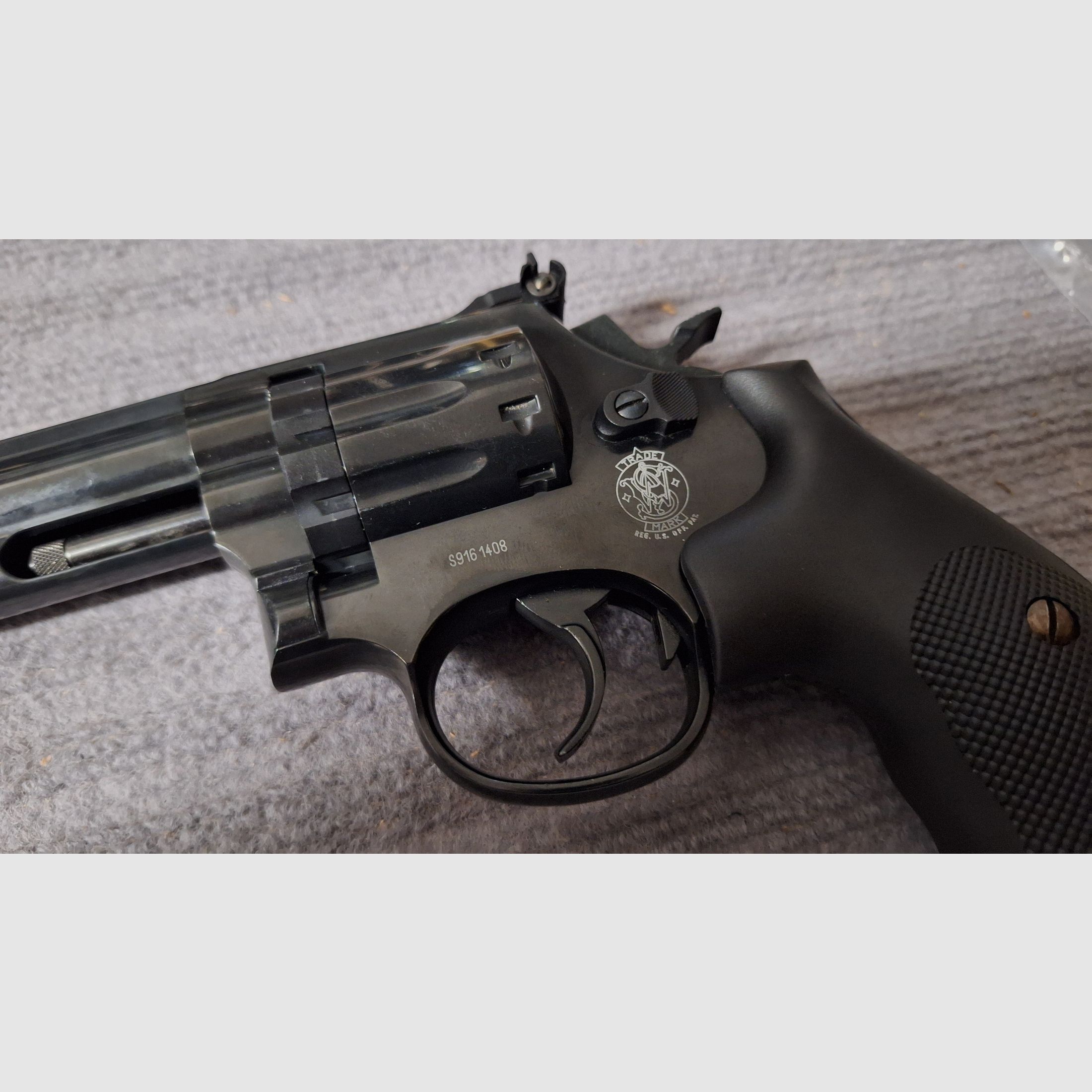 Smith & Wesson 586 - 6 pollici brunito 4.5mm Diabolo