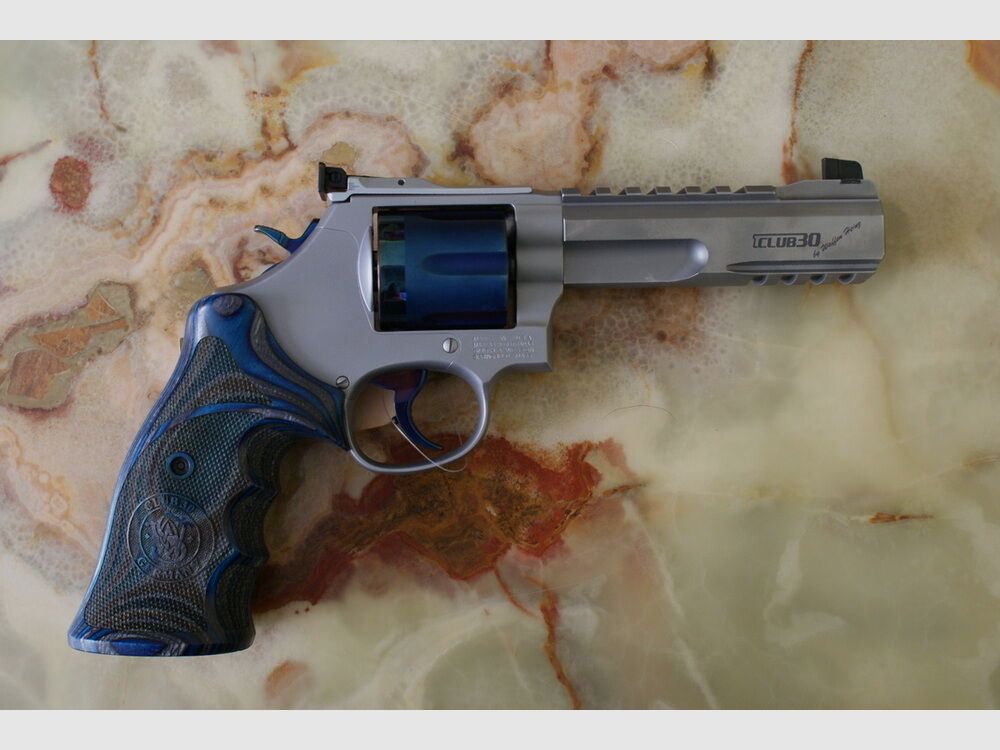 Smith & Wesson	 686 Club 30-Helvetia 5''