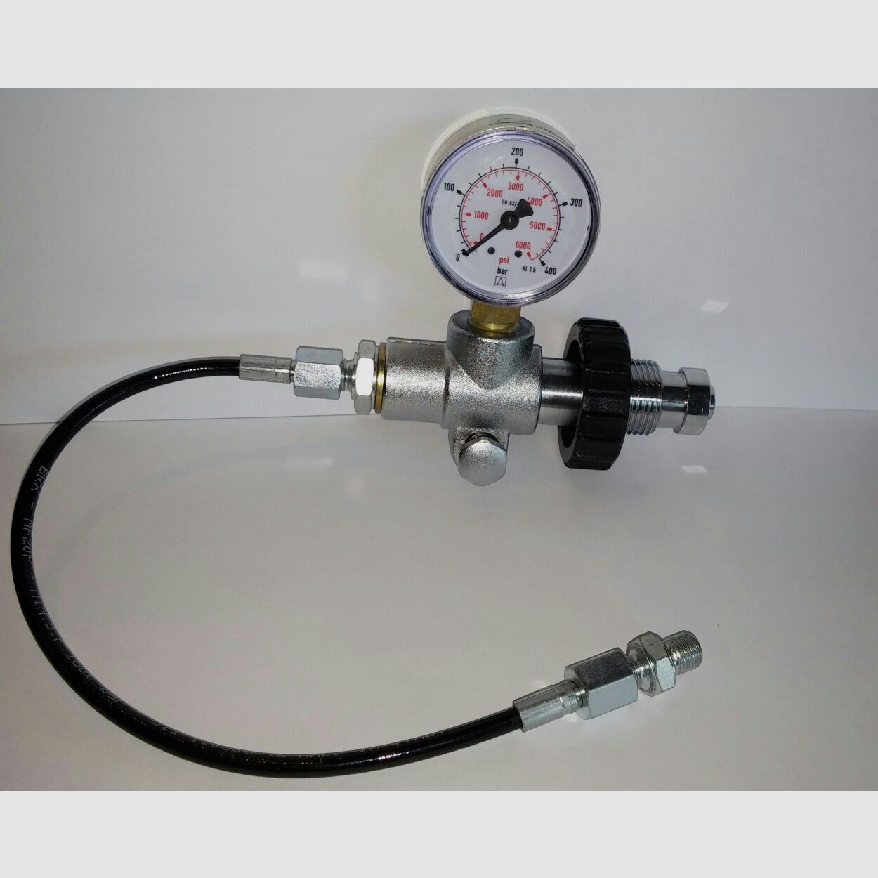 Füllset mit Manometer und Füllschlauch 200/300 bar