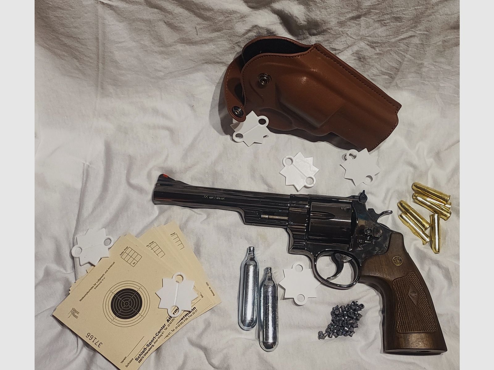 Smith and Wesson 6 Zoll CO2 Luftpistole/ Revolver Set 