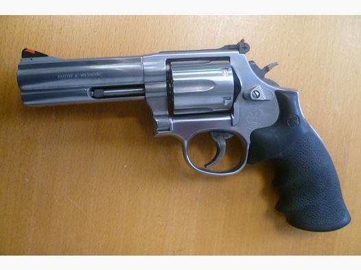 Revolver Smith & Wesson 686-5 .357 Magnum