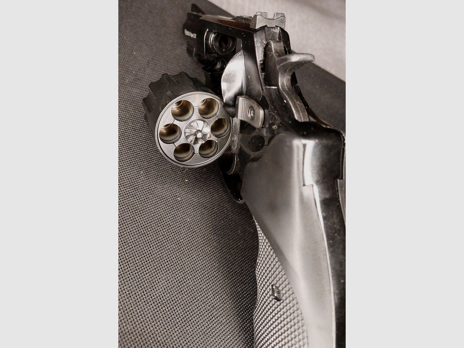 Ekol Viper 2.5 inch blank firing revolver black 9 mm R.K. (PTB 1063) steel cylinder