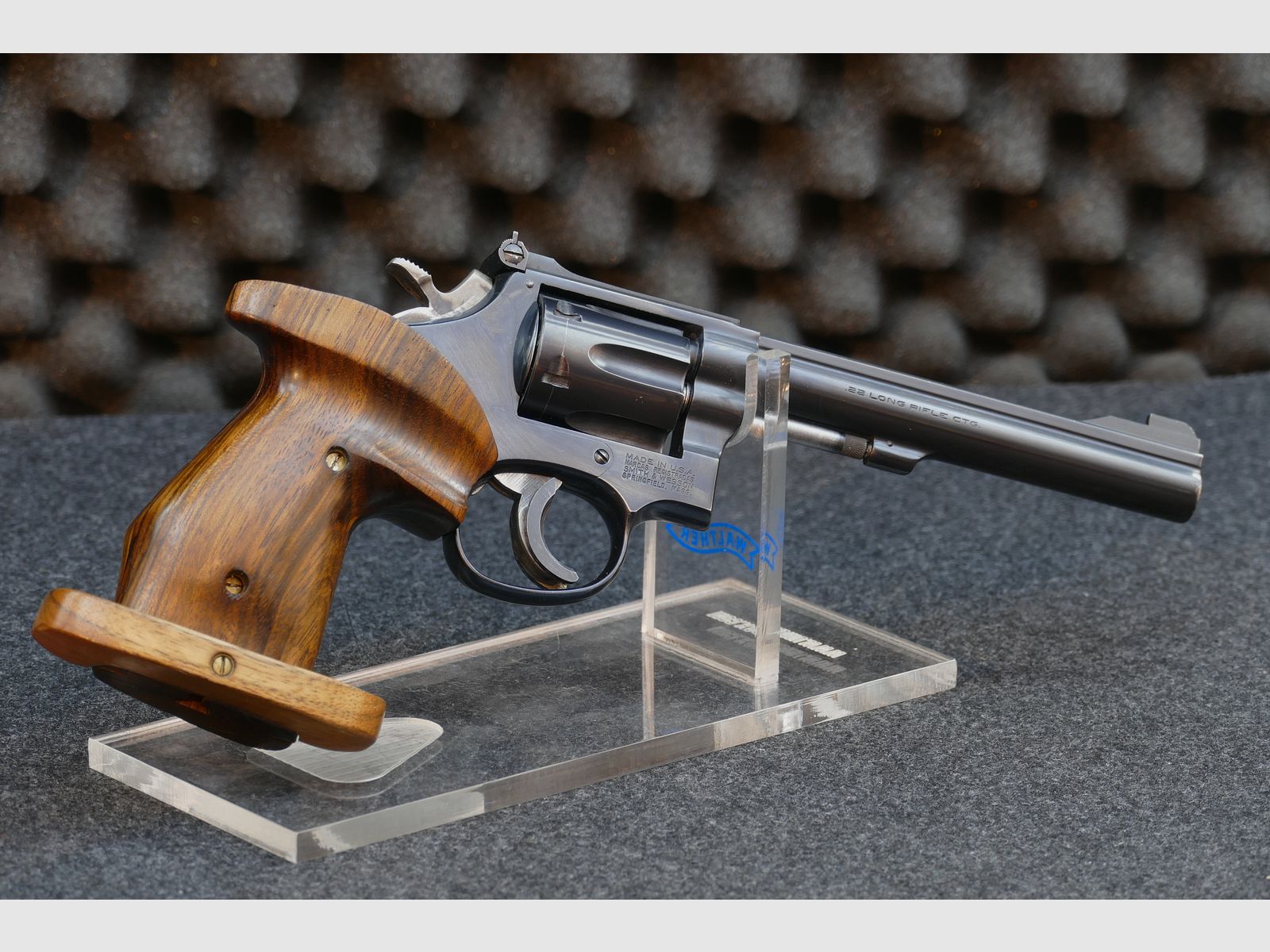 Smith & Wesson Model 17-5 — 6" (152 mm) • .22 LR