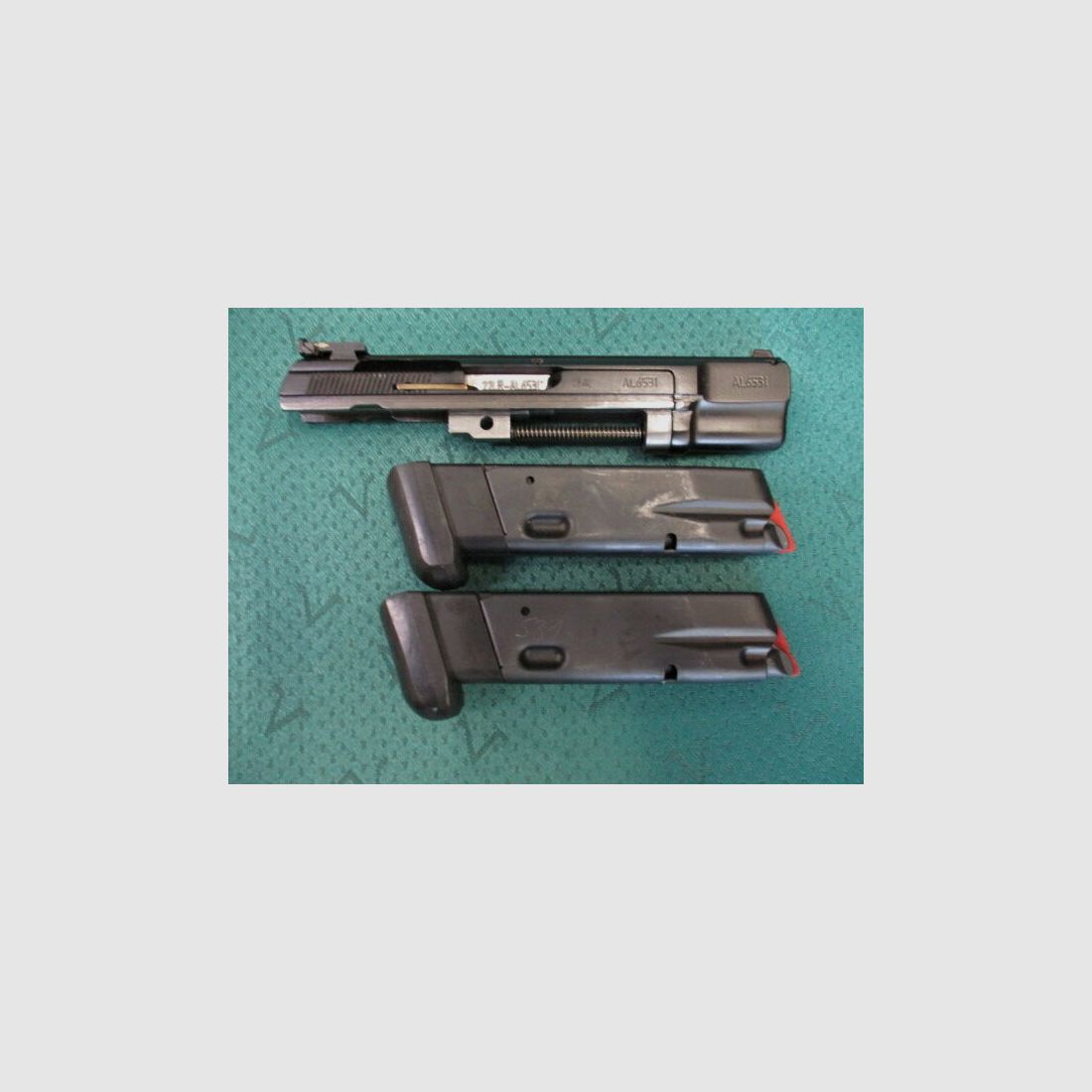 Brünner Kadet Wechselsystem mit 2 Magazinen 75