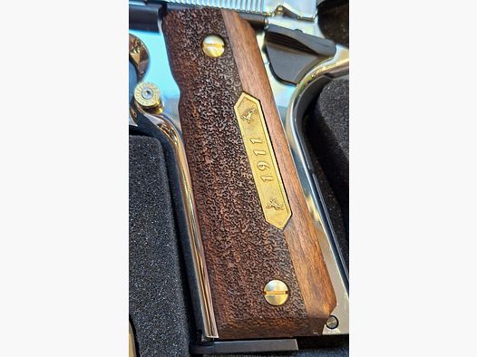 Colt 1911 Chrom, wie neu, unbeschossen, lange Federführung, Vitrinenstück.