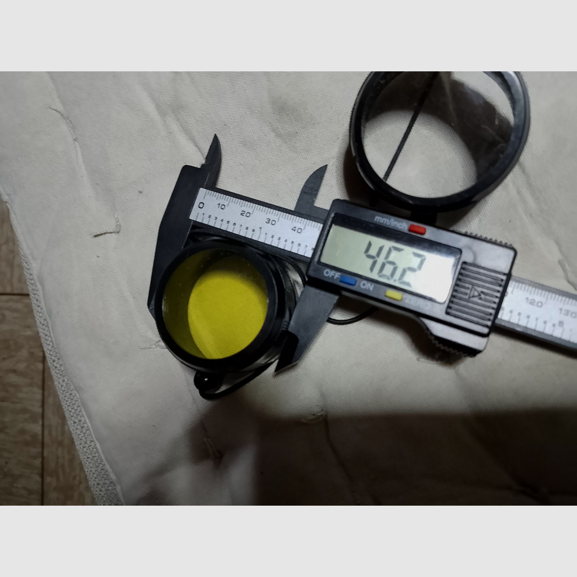 2 x Schutzkappen gelb klar Zielfernrohr Gummiband Kappen Fernglas Fernrohr Staubschutzkappen Okular Schutz Klarsicht