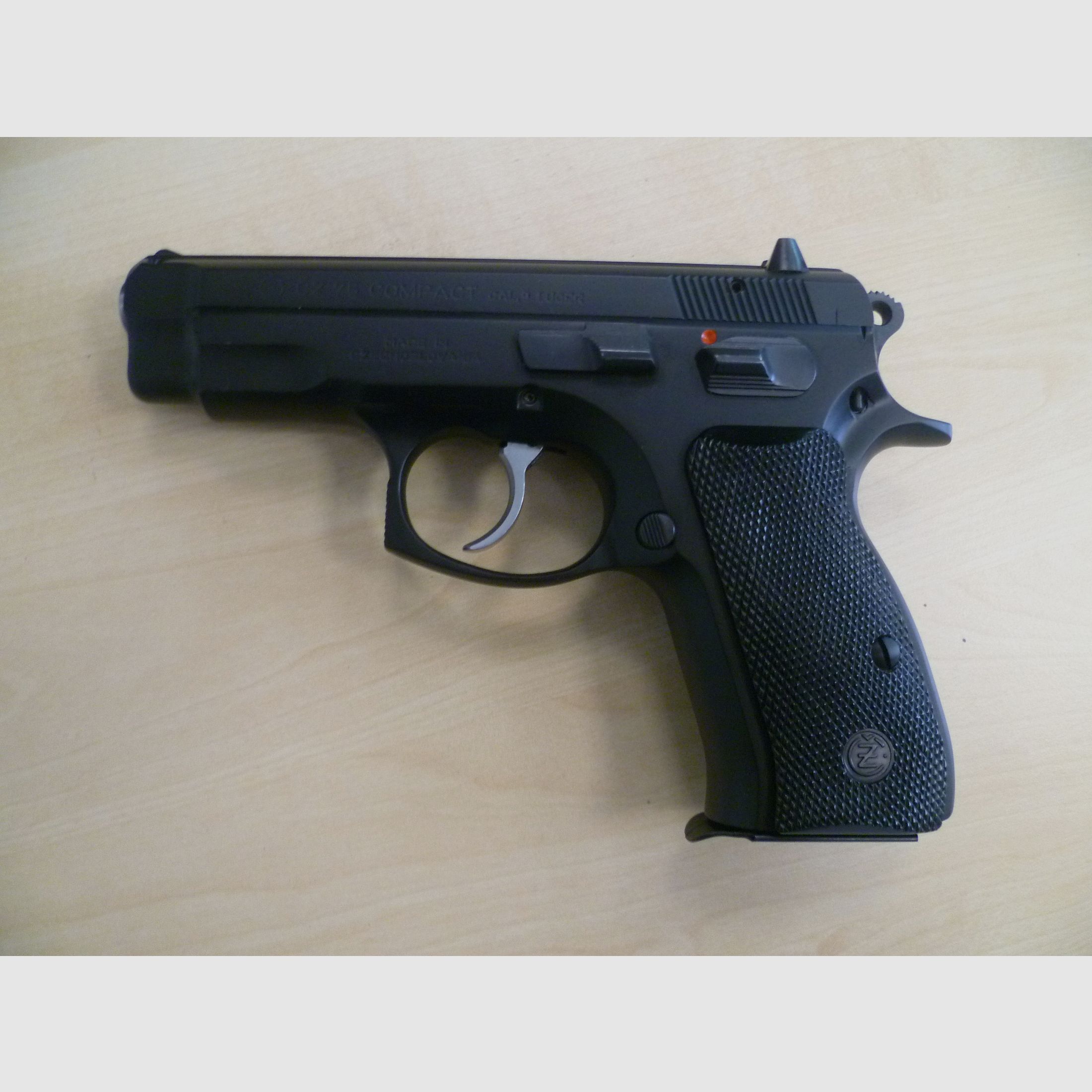 Pistole CZ 75 Compact  -  9mm Luger