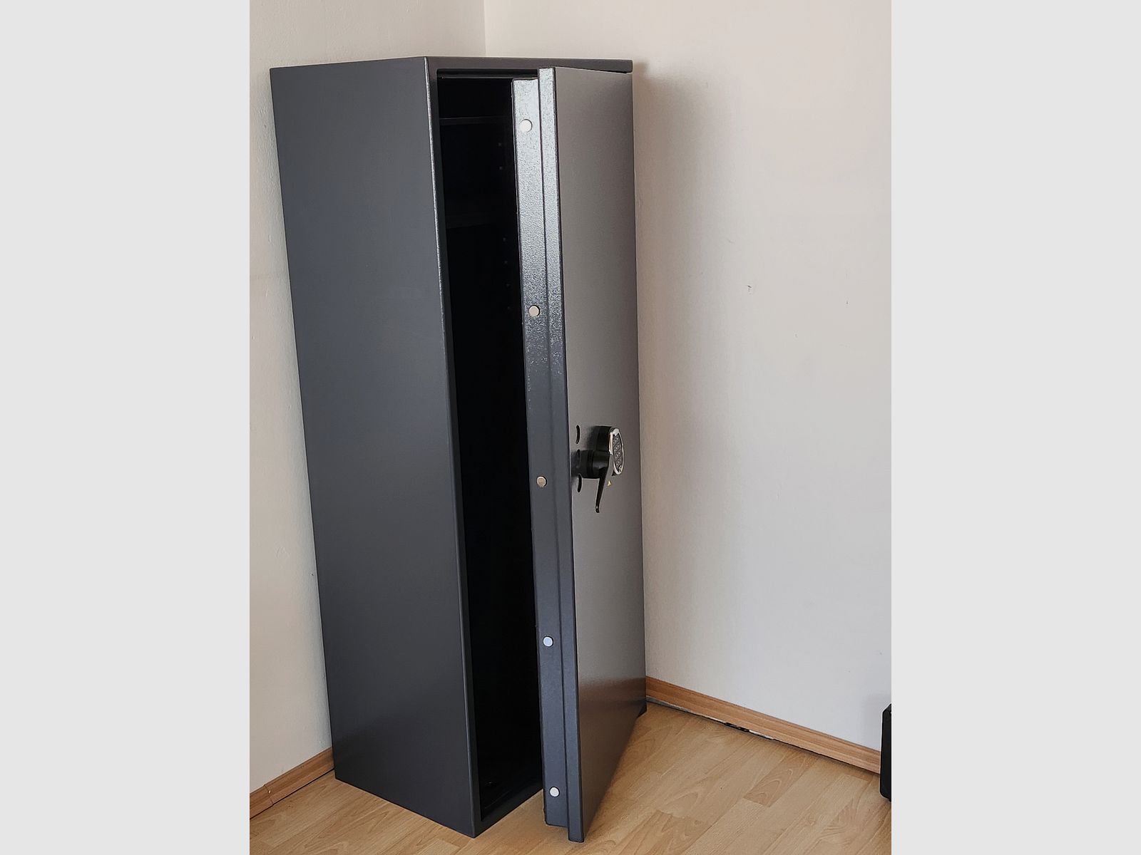 Armadio per armi Gun Safe 1-6 Kombi EN 1143-1 con parte scaffale | Serratura elettronica