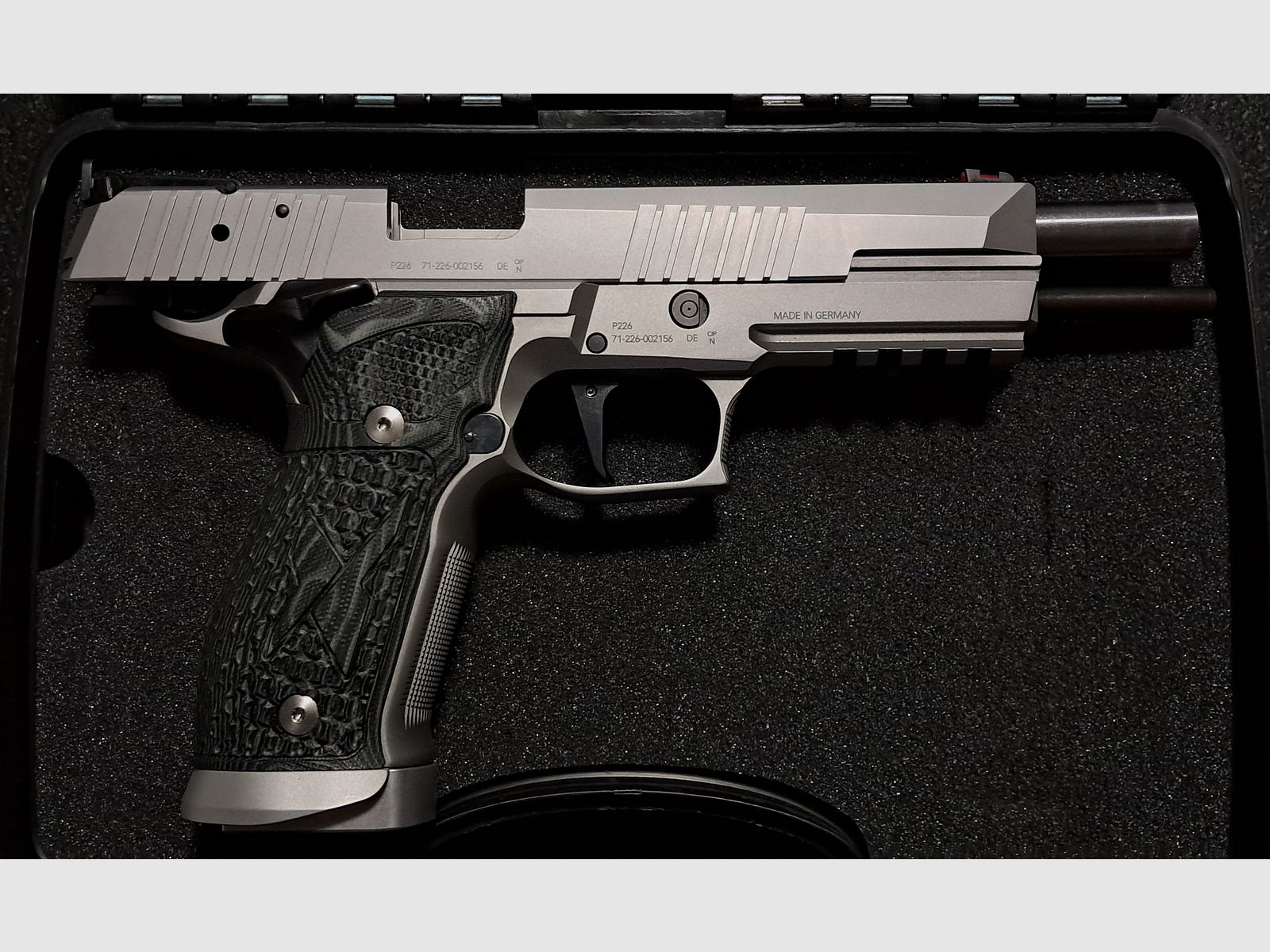 Sig Sauer X - Six Supermatch, caliber 9 mm with accessories
