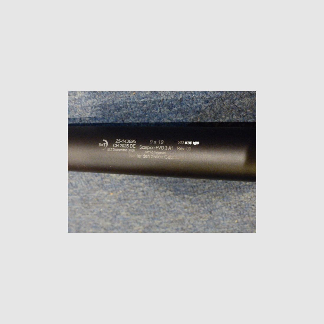 Pistole CZ Scorpion EVO3 cal. 9mm mit EVO3 B&T Schalldämpfer