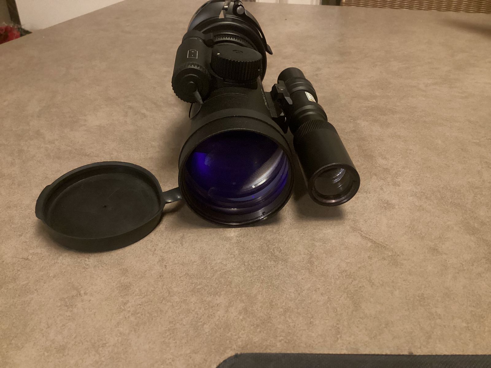 Dispositivo de visión nocturna Dipol DN55XT