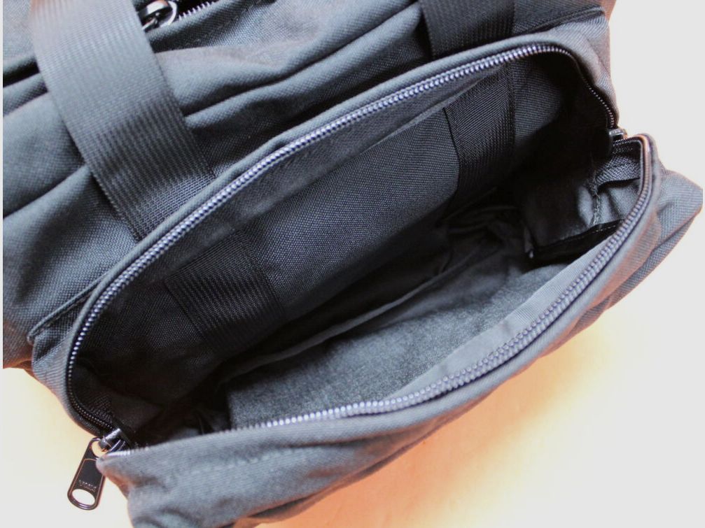 Heckler & Koch HK Heckler&Koch Range Bag Cordura® schwarz mit aufgesticktem HK Logo ca. 36x27x21 cm