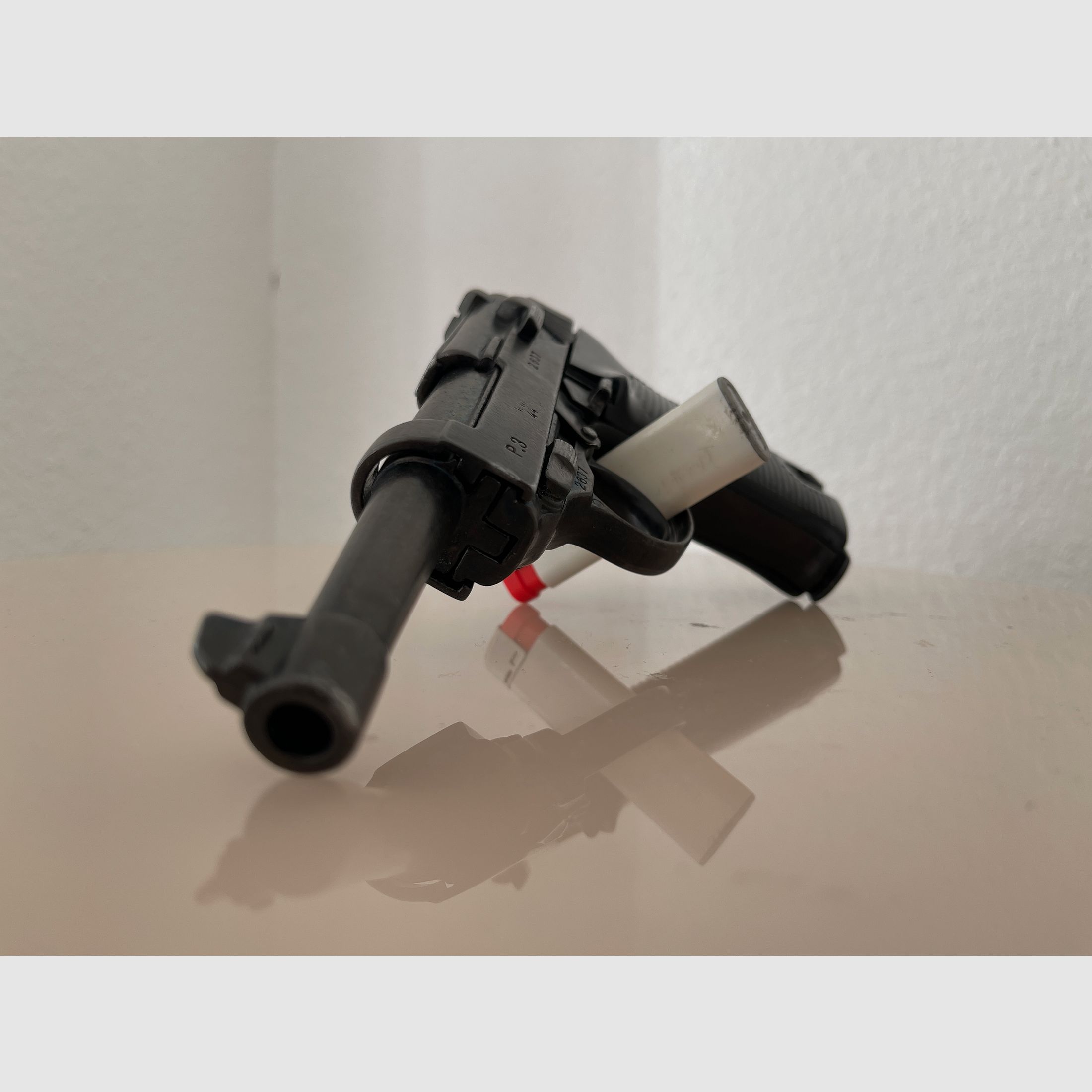 P38 decoration weapon