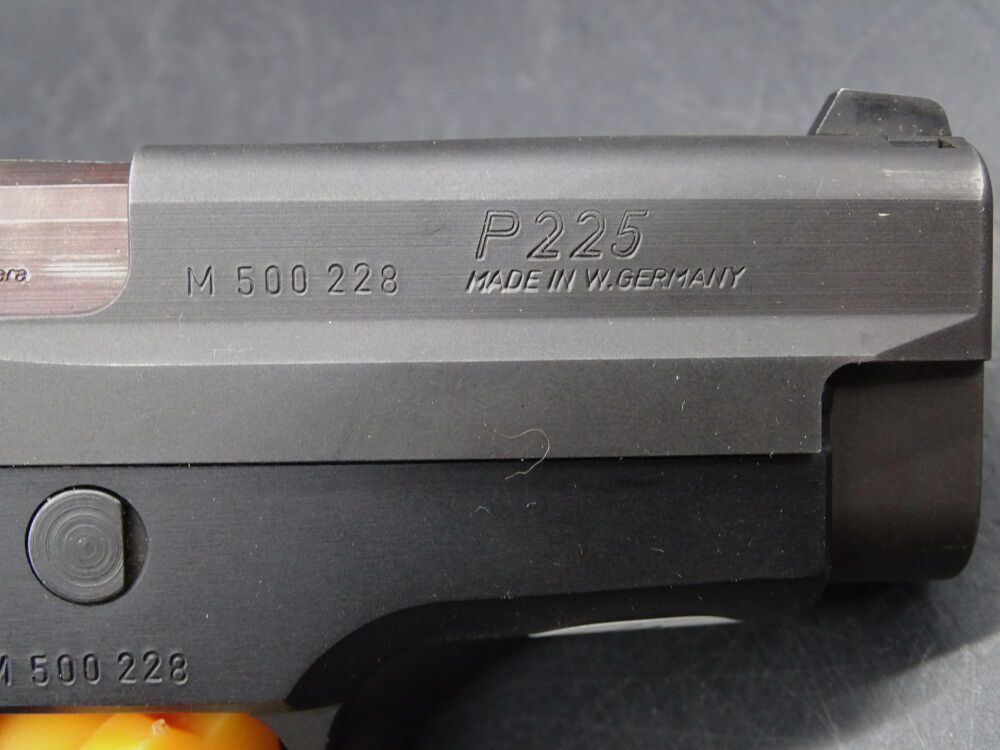 SIG Sauer P225 calibre 9mm Luger P225