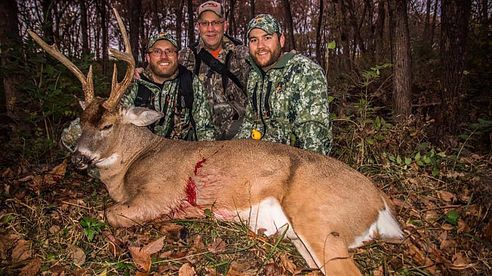 Deer Hunting - 300 lbs. Illinois 8 Year Old Whitetail "Oscar": The Management Advantage