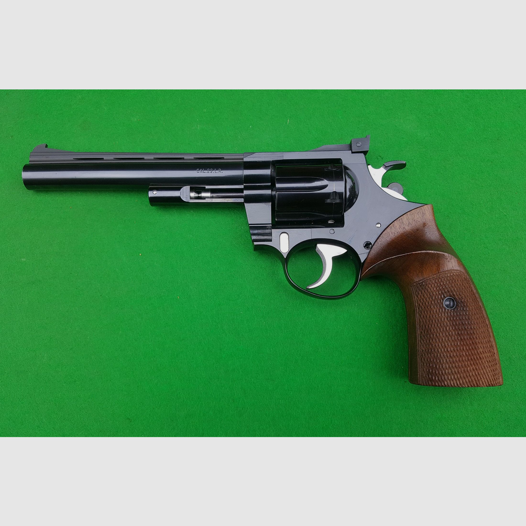 Korth Revolver  Cal. .22 LR   1973  6" Lauflänge