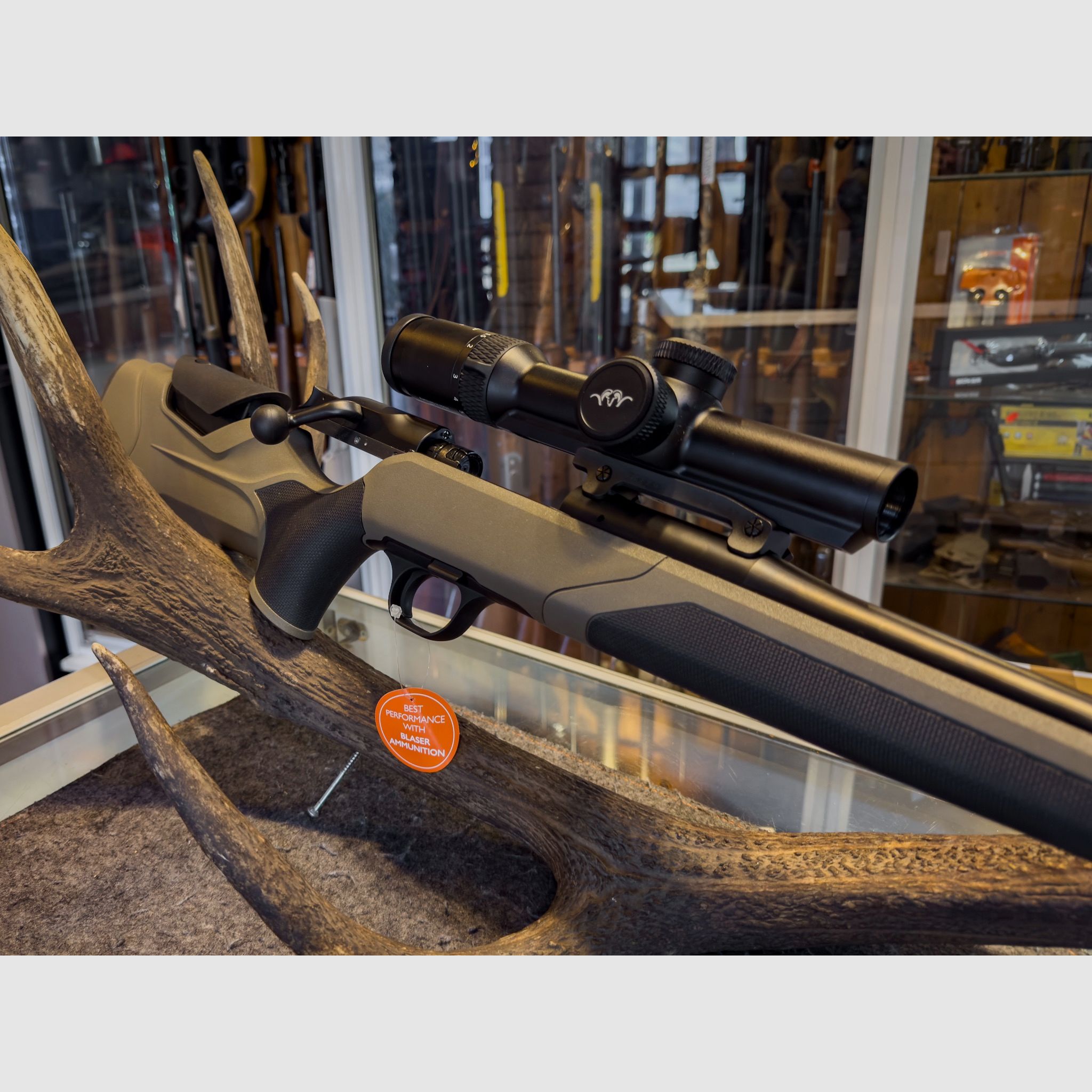 Blaser R8 2.0 Macherpaket mit Stihl Kettensäge
