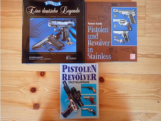 3 Fachbücher: Walther, Pistolen und Revolver