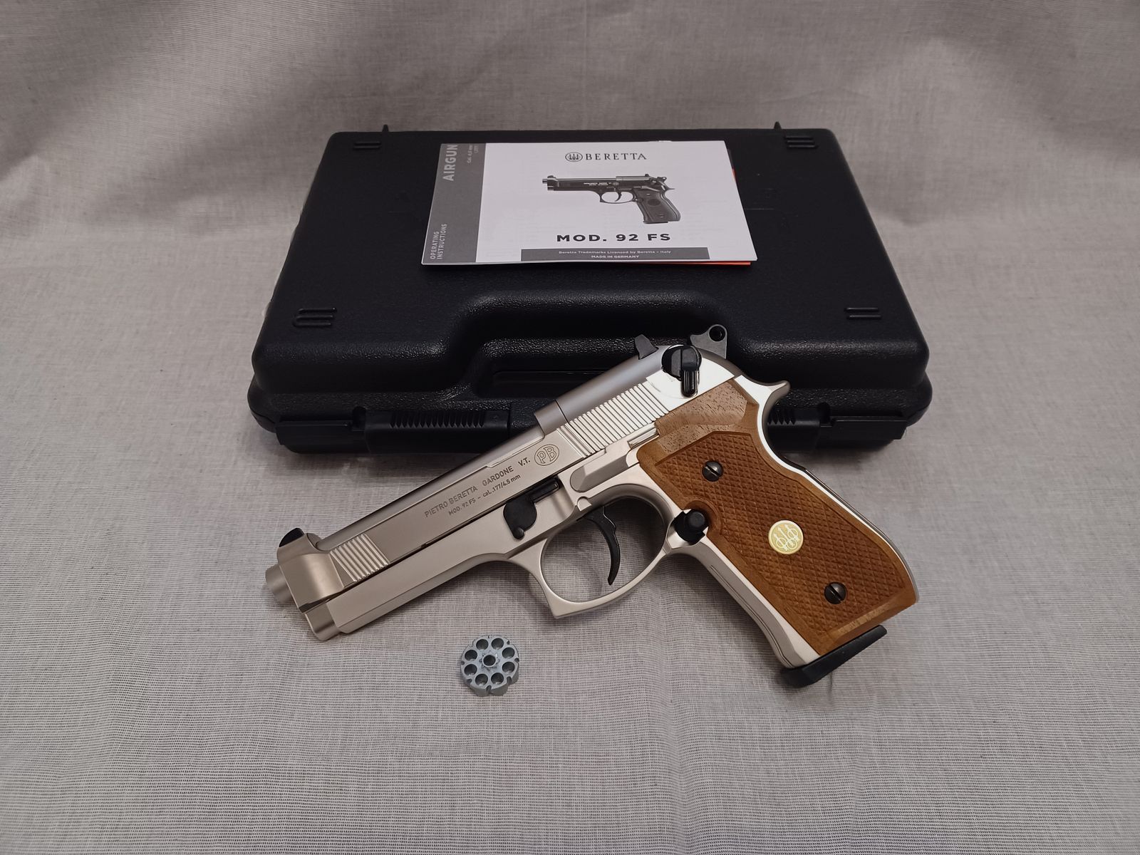 Beretta 92 FS Nickel / Holzgriffschalen / 4,5 mm Diabolo / CO2 / Pistole / OVP (1)