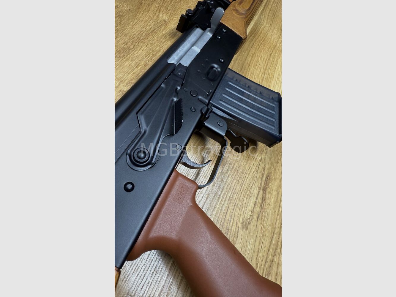 WBP Jack - karabinek samopowtarzalny .223Rem - system AKM AK47 AK74 z drewnianą kolbą - z tłumikiem ognia - wyprodukowano w Polsce