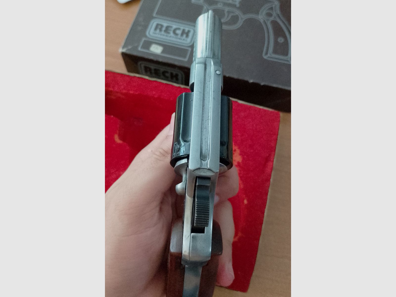 Reck Cobra im Kaliber .380 Knall bzw. 9 mm R.Knall mit Verpackung!