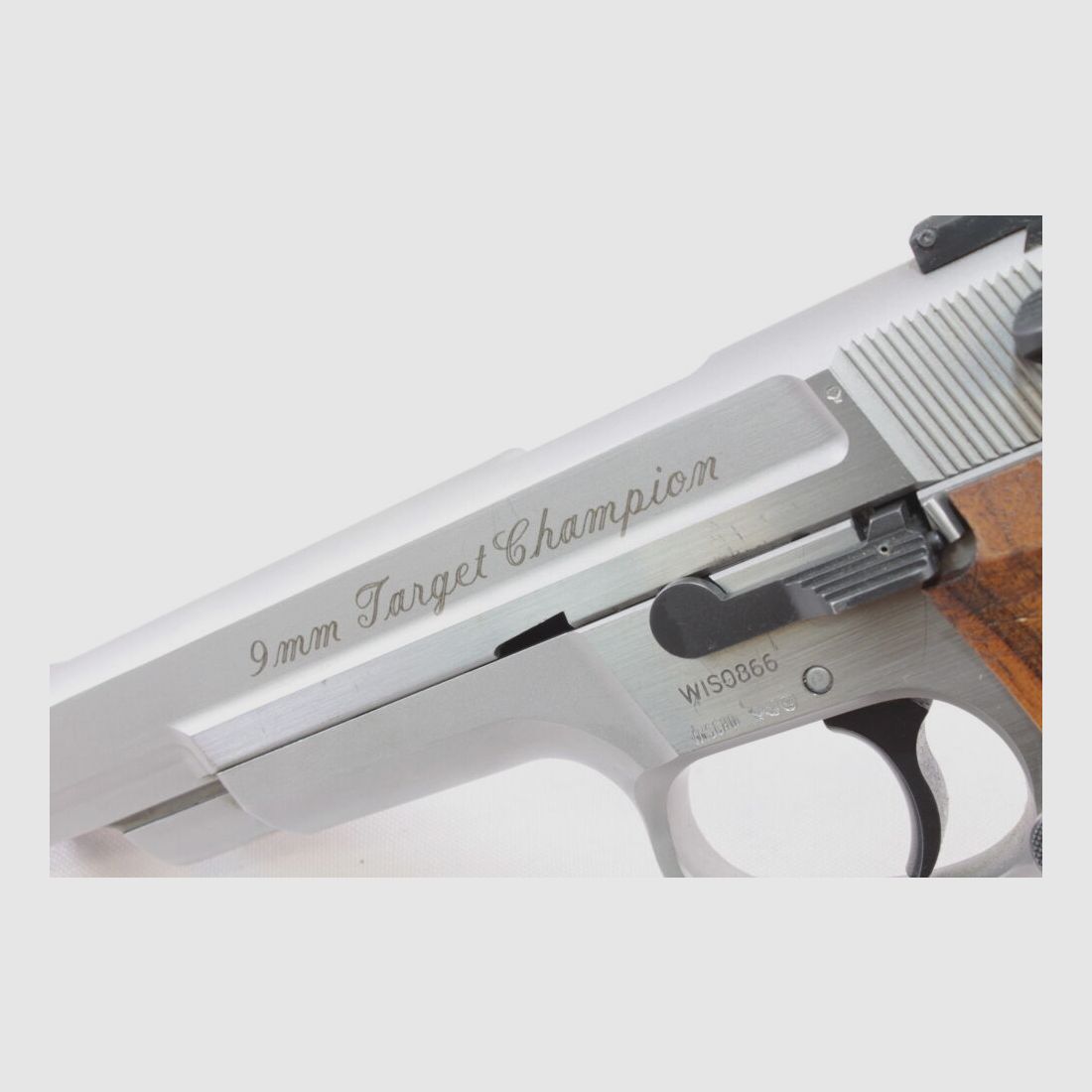 Smith & Wesson 5906 Target Champion