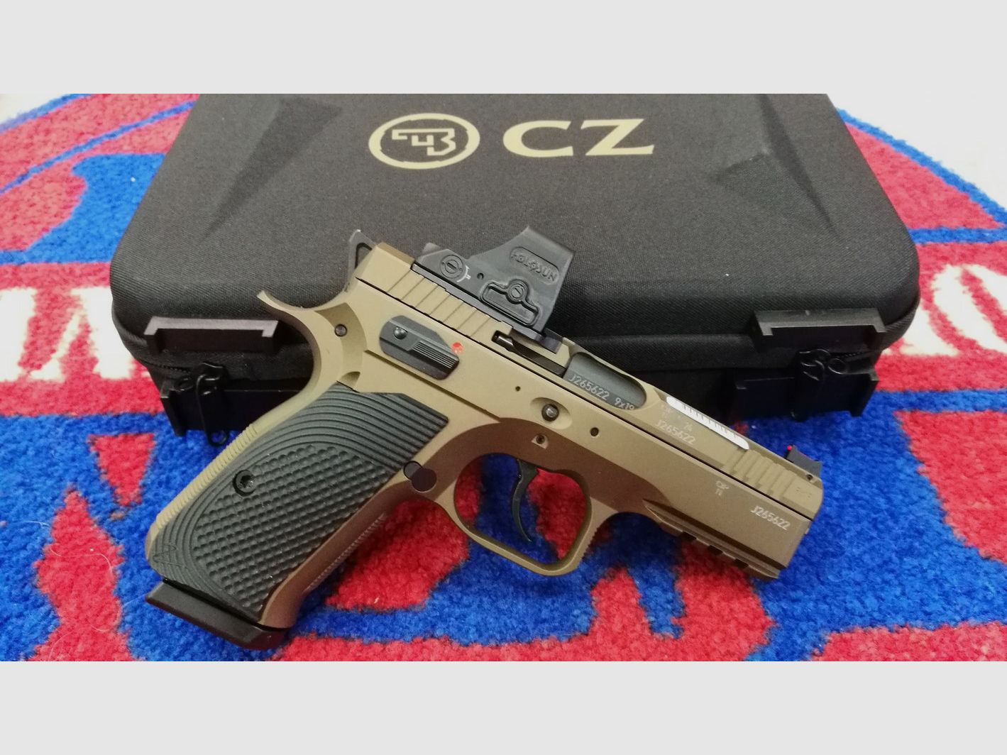 CZ Shadow 2 Compact Special Edition mit Red Dot Holosun, Bild 4 von 5