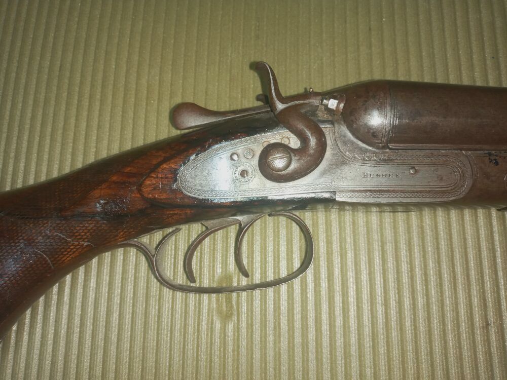 R. Hughes & Son's, Londres +Birmingham Cape - Pistola