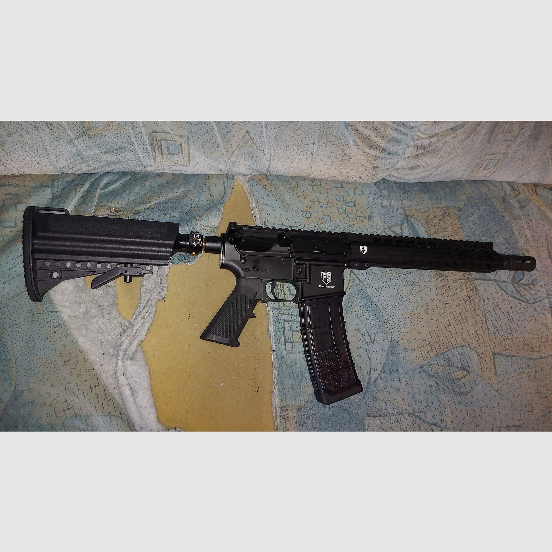 First Strike T15 Paintballmakierer Woodland 