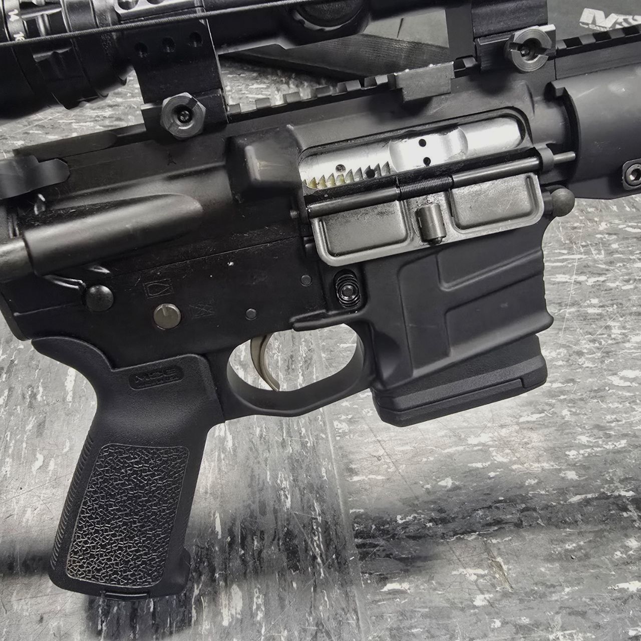 Savage MSR .223 z dwójnogą i lunetą Bushnell Banner 4-16x44