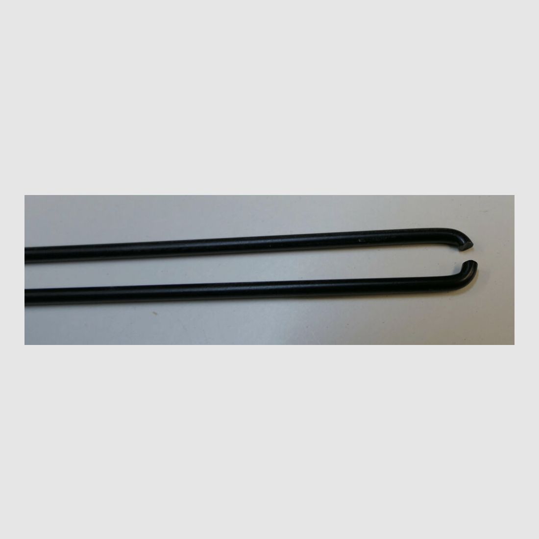DDR VEB Dispositivos y construcción de herramientas Wiesa original original DDR NVA AK 47 soporte, guía de resorte frontal [ 31 ] sin usar, nuevo para AK47, 7,62x39
