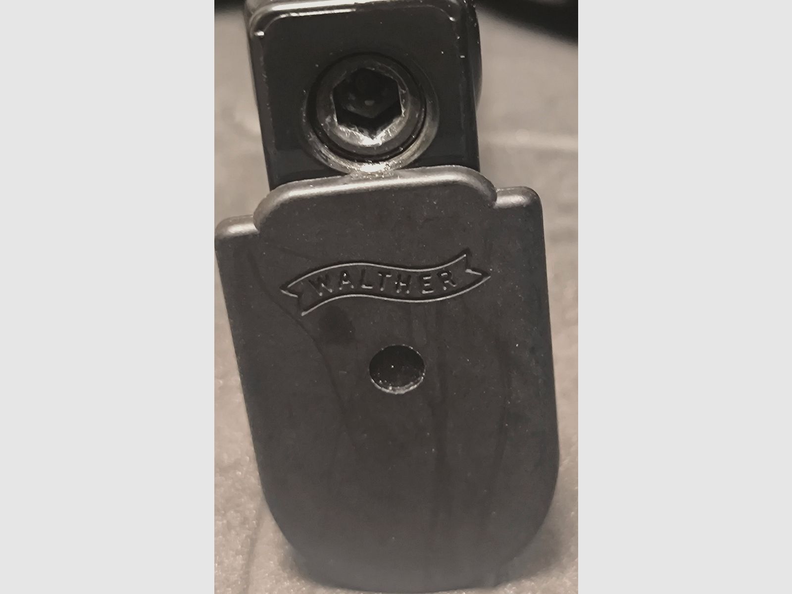 ⚠️ Achtung MagFed Freunde, Walther PDP Compact 4 T4E, Kaliber .43 nur 1 Magazin zur Probe Geschossen, Funktionell & Optisch sehr  guten Zustand & Dichtung ist Absolut Dicht!! Sowie 1 Packung 10er Walther Co2-Kartuschen & Munition +Passenden Holster v. Umarex, ⚠️ Versandkosten Frei!! 