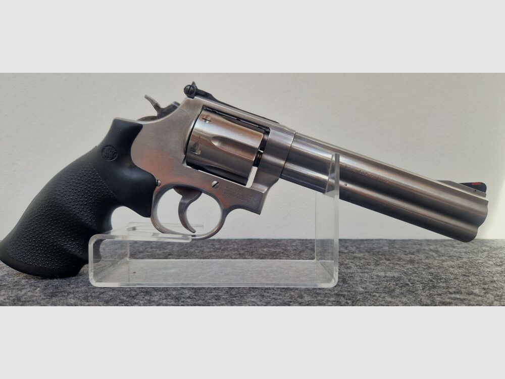 Smith & Wesson Model 686-5