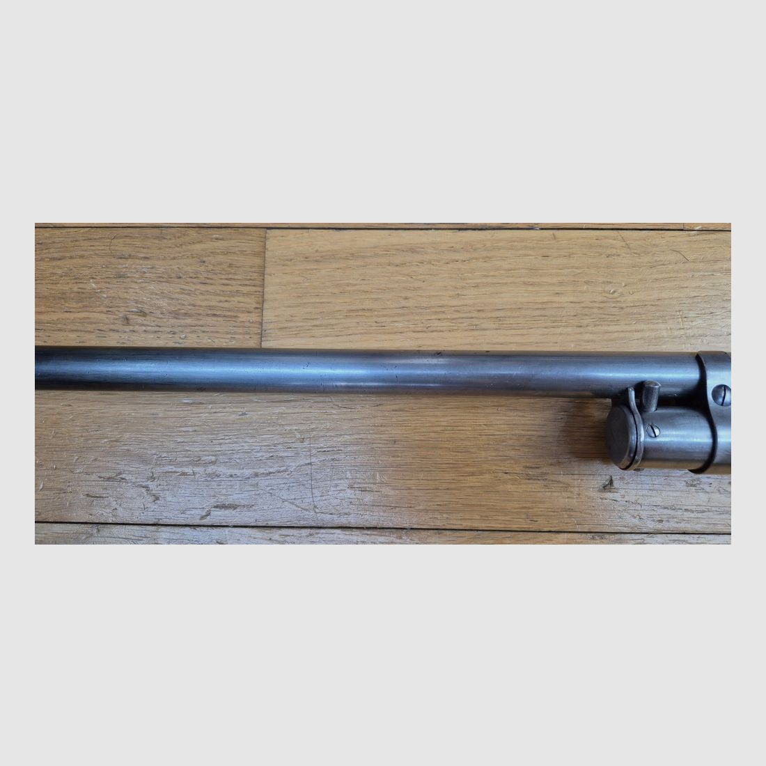 Ikonische Pumpflinte Winchester Modell 1897 – Take Down Modell mit 28 Zoll (71cm) Lauf – Waffe von 1914! – Kal. 16/70 – 5+1 – Kat. D! – Waffe in ausgezeichnetem Zustand – TBE++, Bild 10 von 32