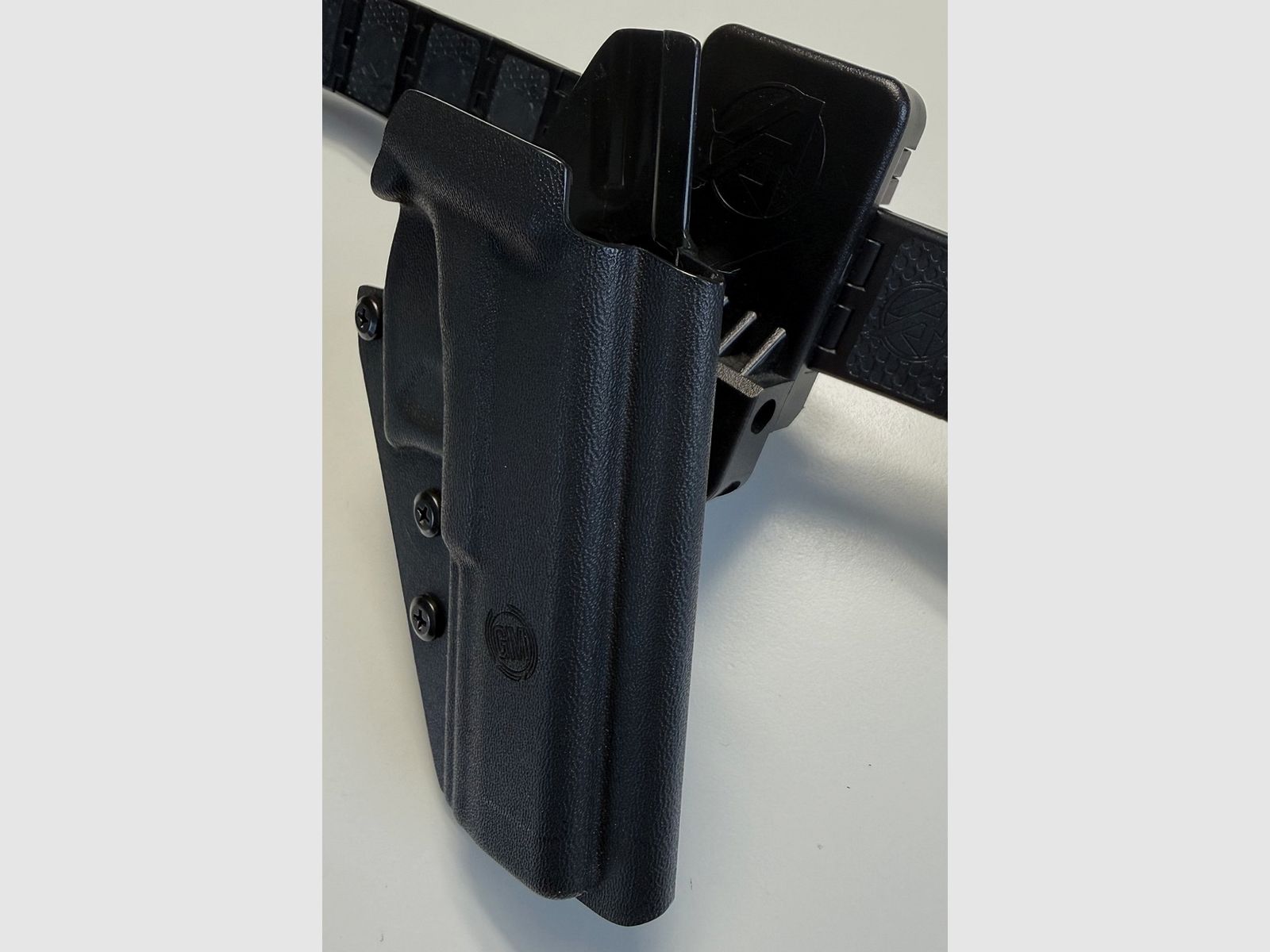 Glock 17 Gen.5 MOS 9x19, Holosun HE508T-RD-X2 mit umfangreichem, exklusivem Zubehör - NEUWERTIG