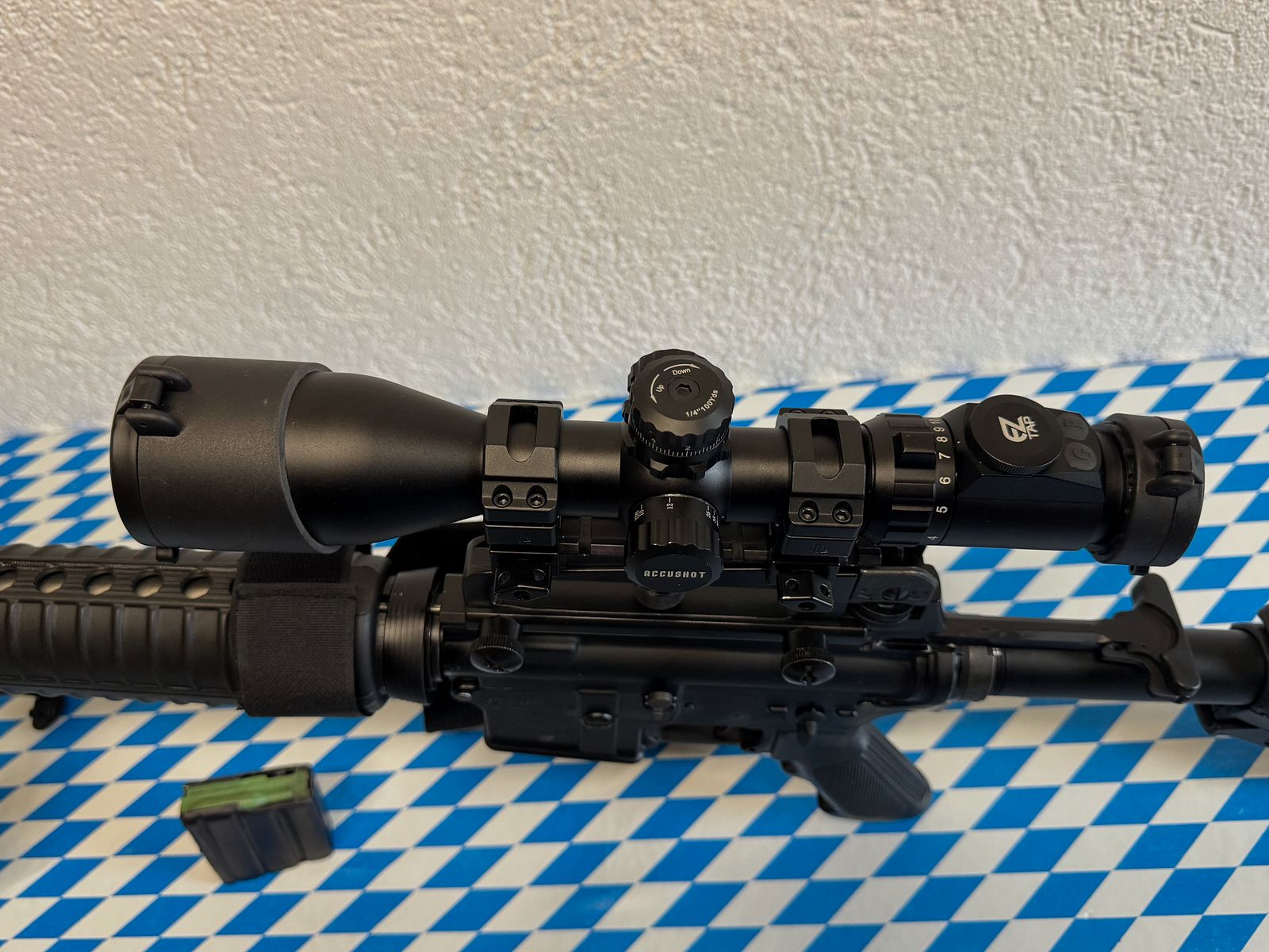 Selbstladebüchse Sabre -Defence XR15 20“ ( M16) mit ZF und Zweibein