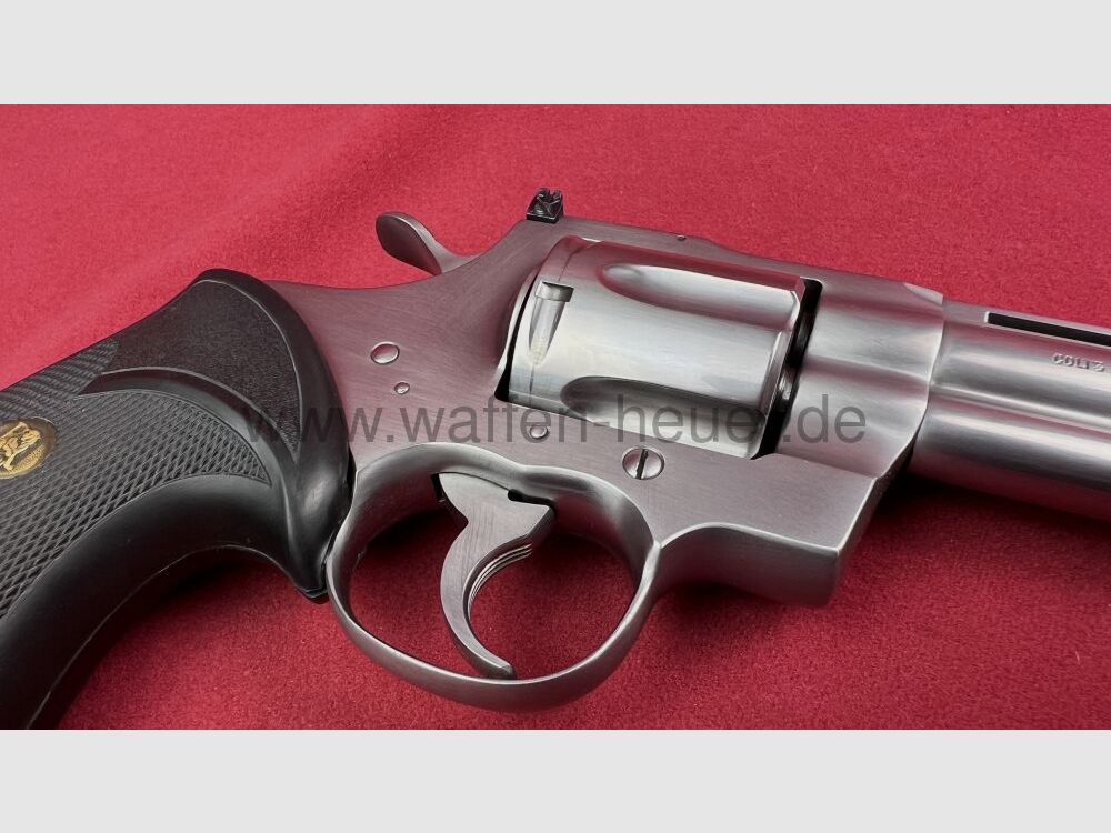 Colt Python ze stali nierdzewnej
