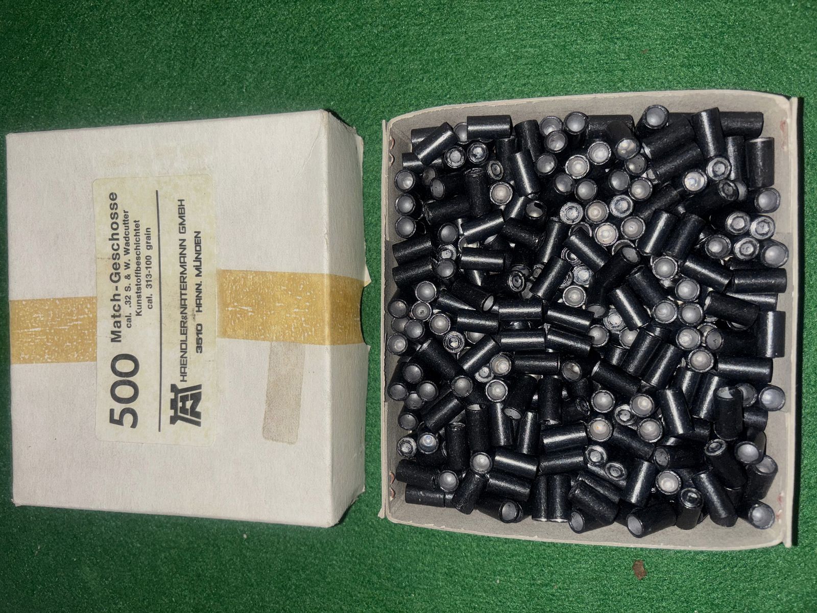 Proyectiles Mach, cal. 32/313,-100 gr. S&W recubiertos de plástico.