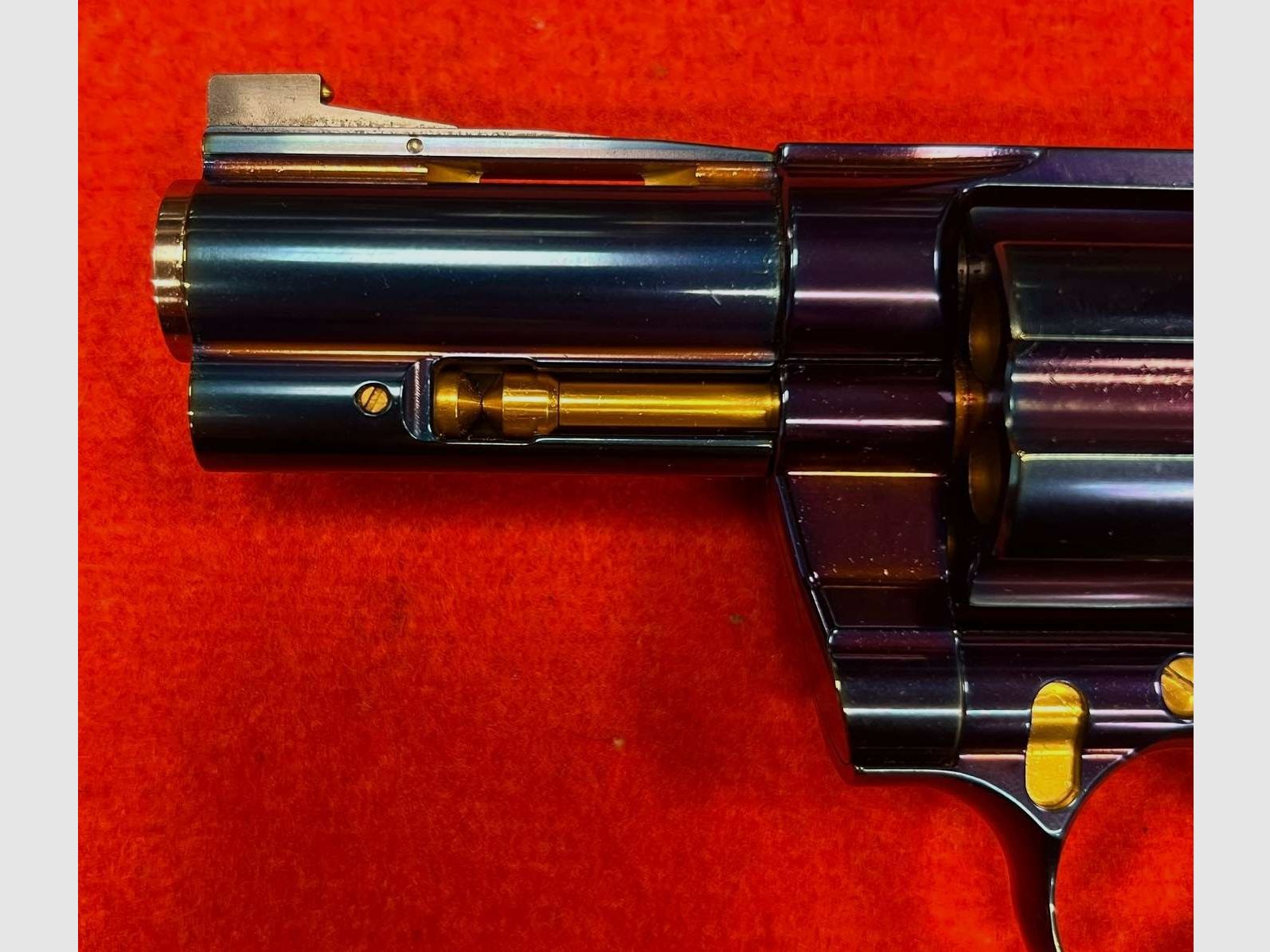 Korth Revolver Classic Glossy Blue Plasma 3″ Kal.357 Magnum, afbeelding 12 van 16
