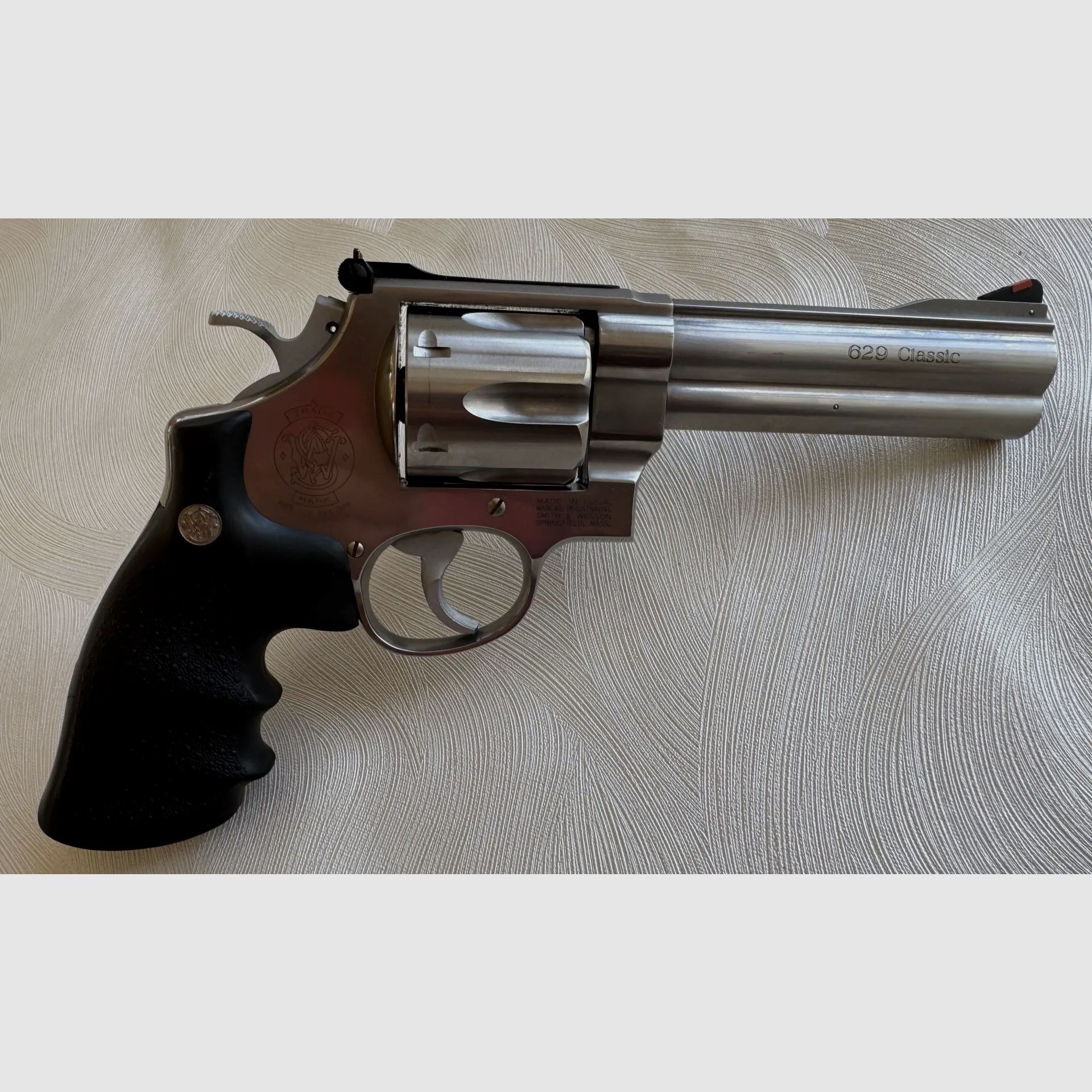 Smith & Wesson 629 Clásico, 5″ – Calibre .44 Magnum