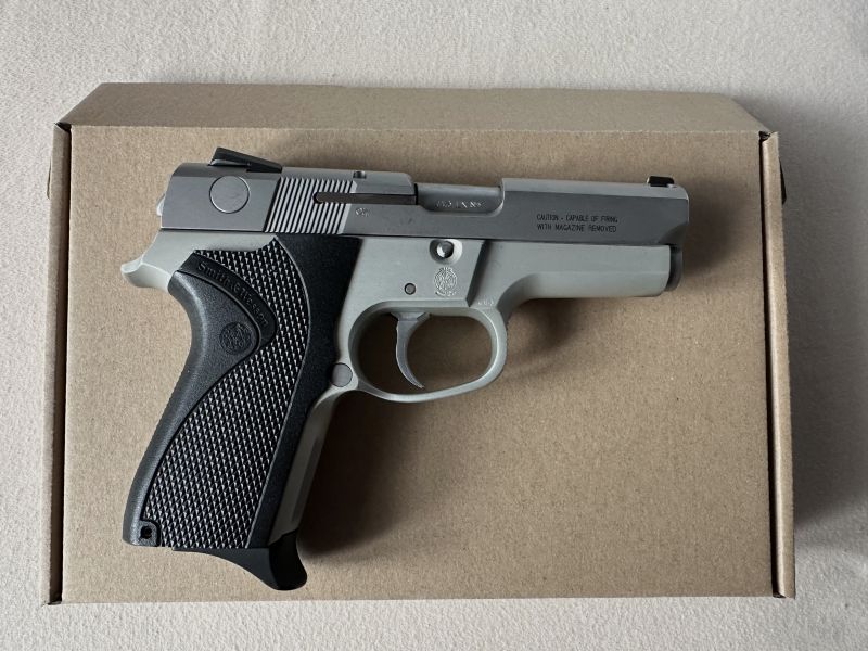 Sehr seltene Smith&Wesson 6946 im Kaliber 9mm Luger