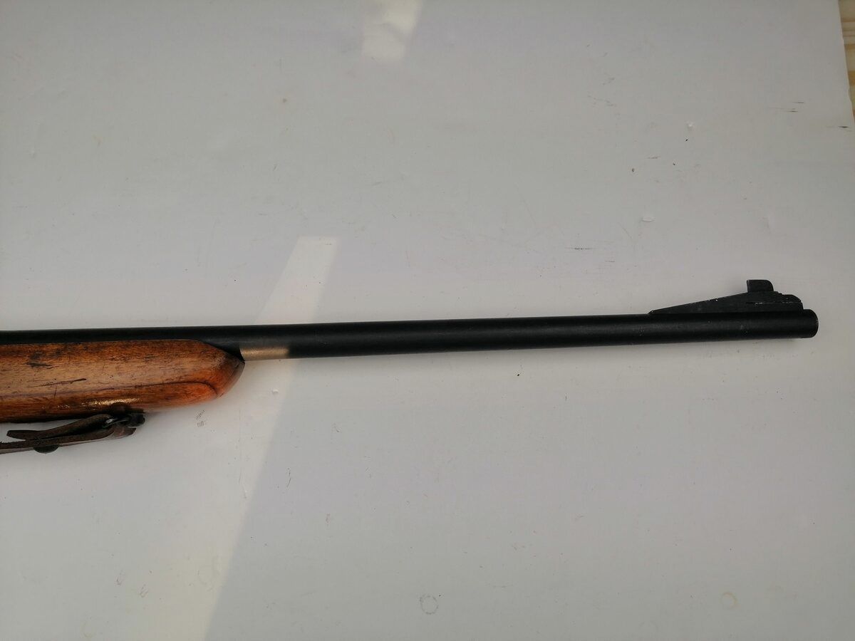 Piękna karabina MAS 1945 – Kaliber 22LR – Magazynek na 5 nabojów – Regulaminowy pasek – Bardzo dobry stan, zdjęcie 4 z 17