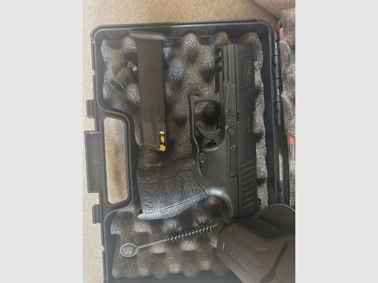Walter PPQ con funda, como nuevo