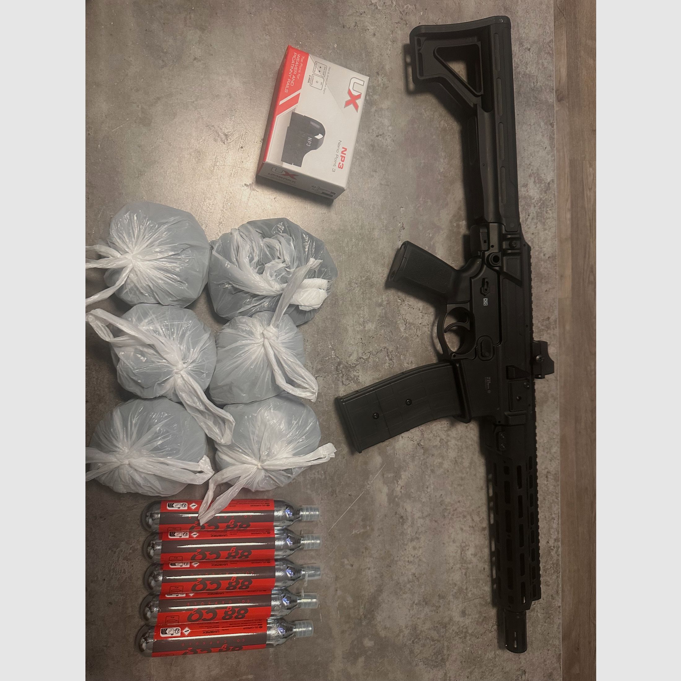 T4E Rough Rider TC 68 RAM-arma estilo AR, punto rojo NP3, 600 bolas de goma, CO2 – ¡Muy bien! Vb