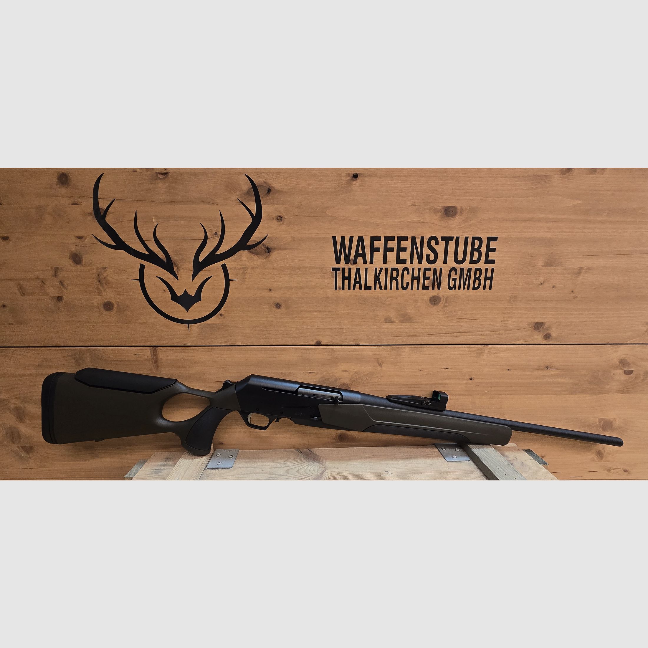 Browning BAR 4X Hunter crosse en bois montée avec viseur réflexe Kite KX1