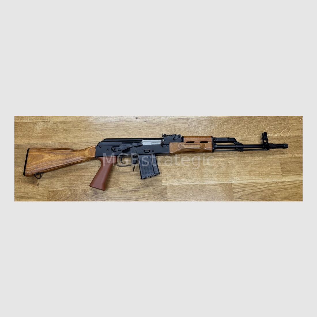 WBP Jack - karabinek samopowtarzalny .223Rem - system AKM AK47 AK74 z drewnianą kolbą - z tłumikiem ognia - wyprodukowano w Polsce