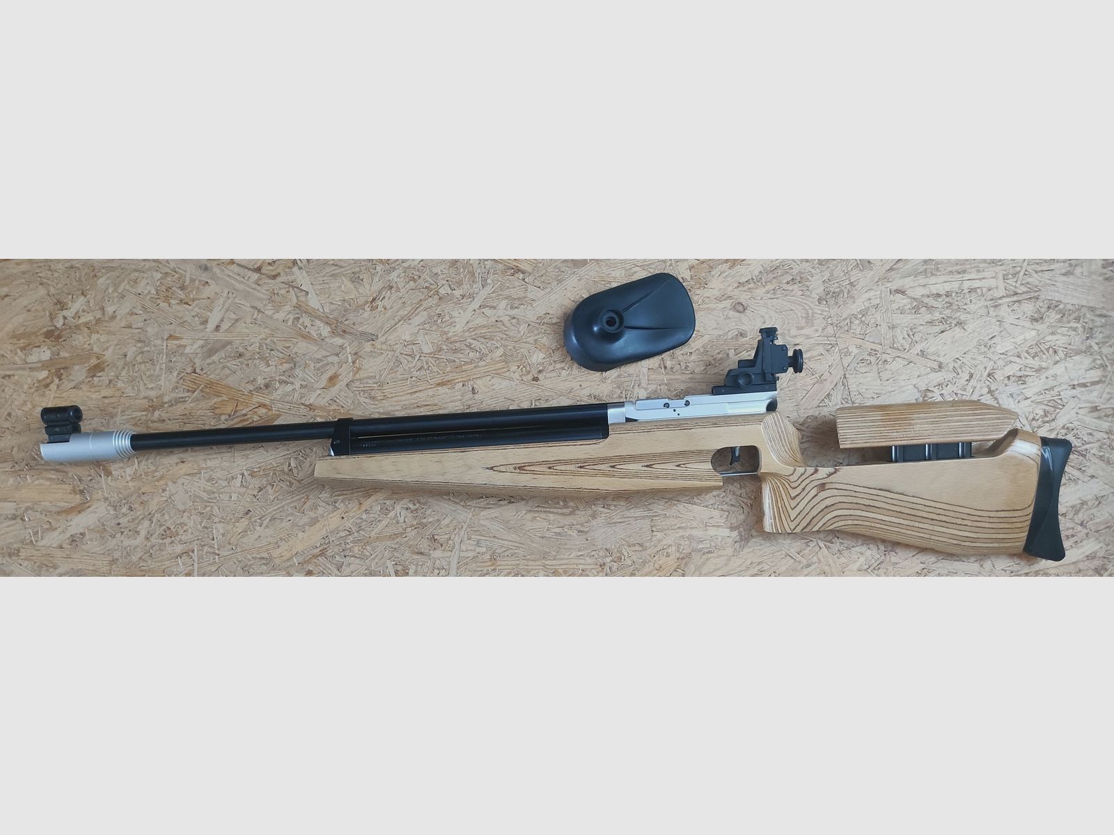 Feinwerkbau 601 Matchgewehr in der Ausführung rechts/rechts