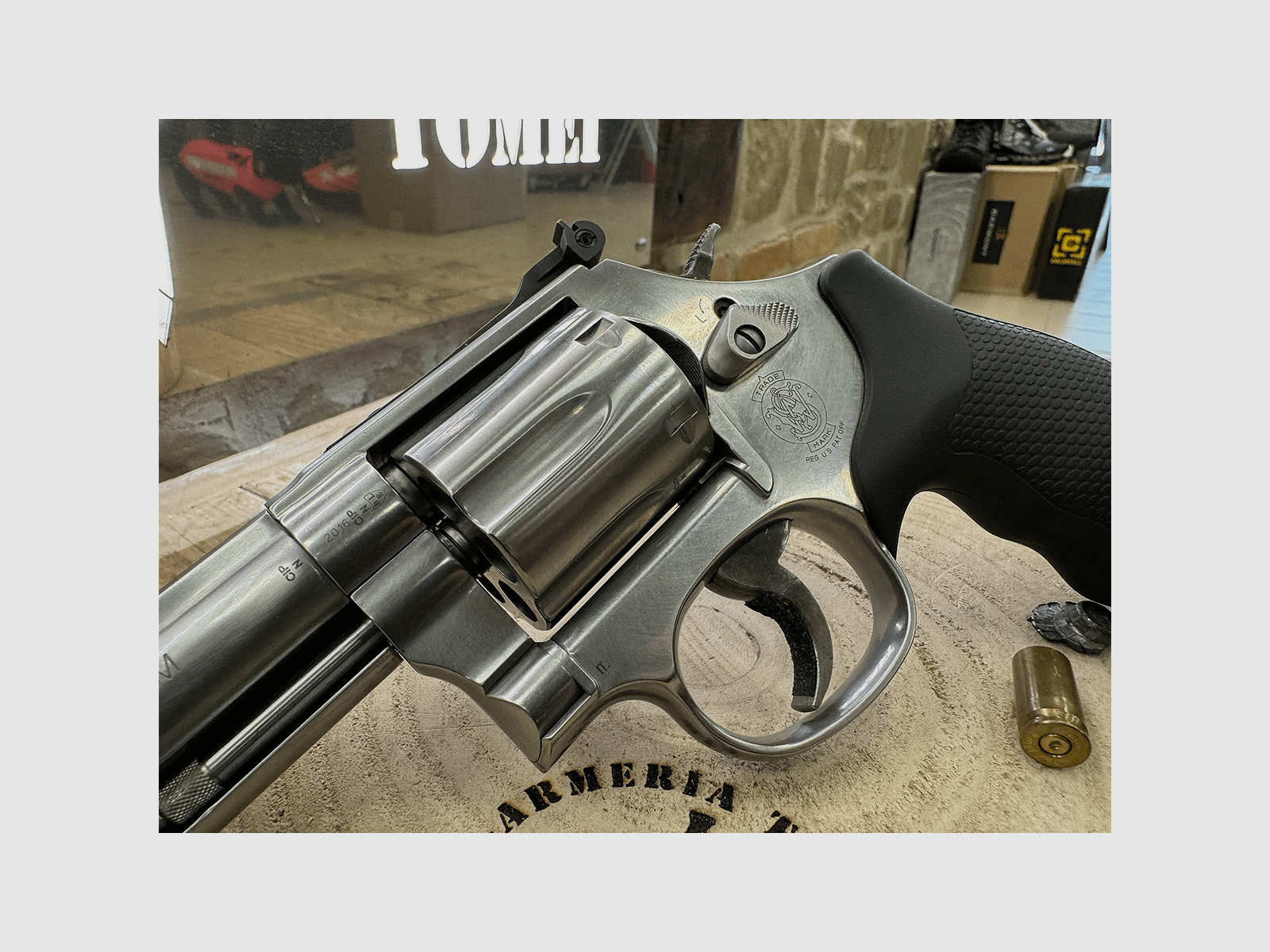 UTILISÉ – RÉVOLVER – SMITH & WESSON MOD. 686 4" cal. 357 Mag., image 2 sur 6