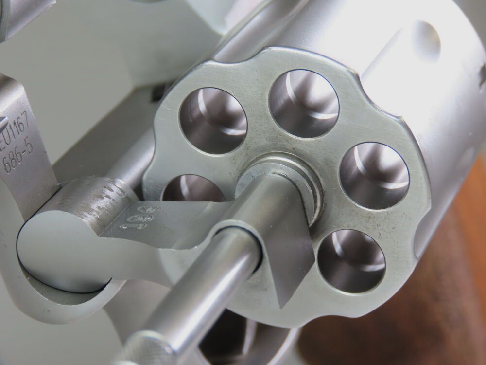 Smith & Wesson 686 Target Champion