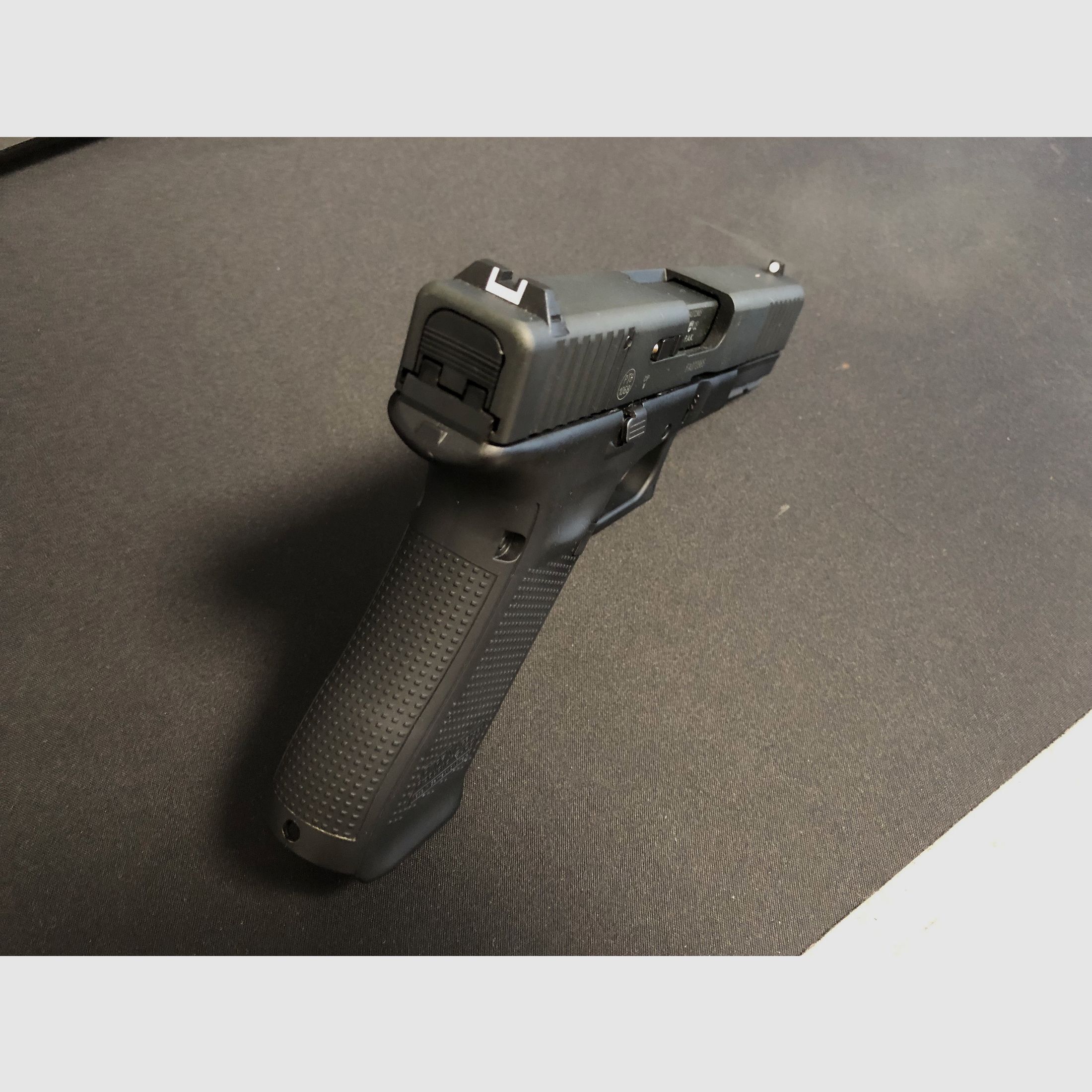 Glock 17 Gen 5 9mm P.A.K. 